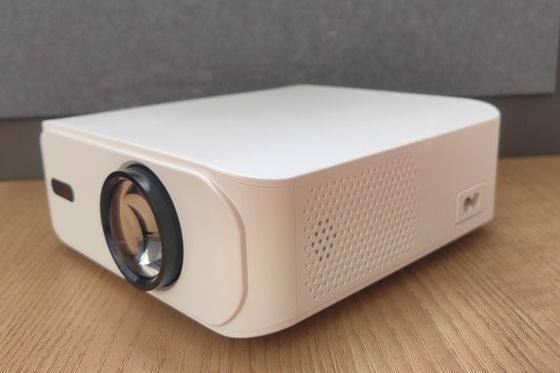 Bom preço Projectores DLP de cinema doméstico LCD frontal 350ANSI à prova de poeira 1080P Auto Keystone on-line